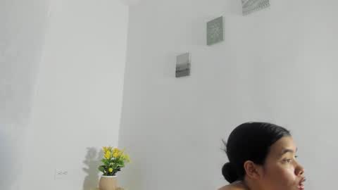 Perla mistc online show from March 28, 5:01 pm