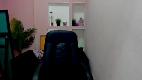 horror flying on the wings of the night.... online show from November 6, 8:48 pm