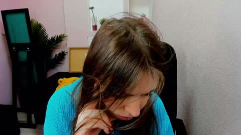 Snapshot of persinaky chatting on February 8, 5:40 am horror flying on the wings of the night.... online show from February 8, 5:40 am