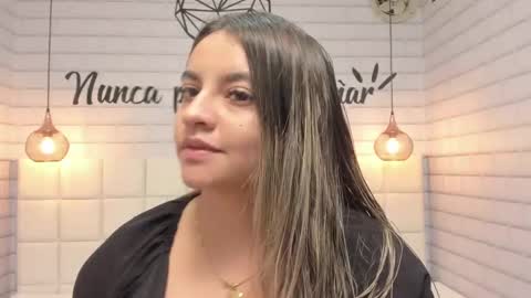 LAURA  online show from December 5, 11:38 am
