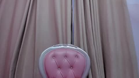 LAURA  online show from January 31, 11:35 am