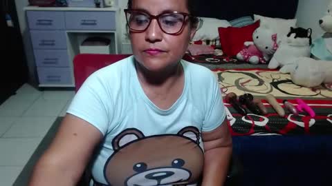 Snapshot of pervert_mommy_x chatting on September 19, 2:38 pm SAMY online show from September 19, 2:38 pm