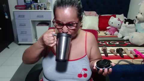 Snapshot of pervert_mommy_x chatting on September 23, 9:40 am SAMY online show from September 23, 9:40 am