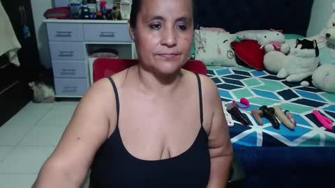 Snapshot of pervert_mommy_x chatting on October 13, 1:36 pm SAMY online show from October 13, 1:36 pm