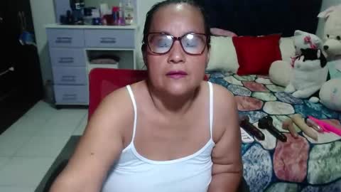 Snapshot of pervert_mommy_x chatting on October 22, 12:21 pm SAMY online show from October 22, 12:21 pm