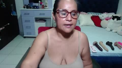 Snapshot of pervert_mommy_x chatting on October 16, 2:20 pm SAMY online show from October 16, 2:20 pm