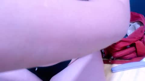 Snapshot of pervertt_nicole chatting on October 31, 6:23 pm  Nicole   online show from October 31, 6:23 pm