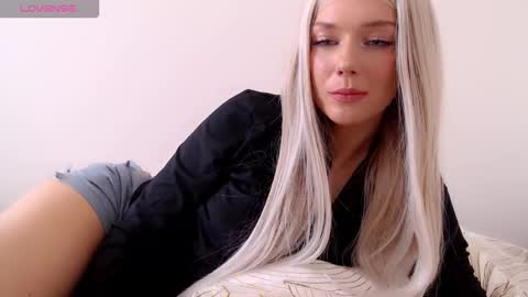 Isabella online show from March 18, 10:31 am