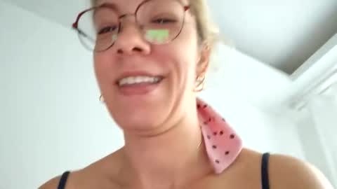 Snapshot of pervygirl69 chatting on October 26, 6:31 am Lisa - online show from October 26, 6:31 am