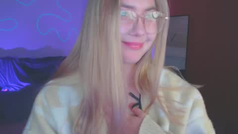 petalkiss online show from October 20, 6:33 pm