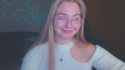 petalkiss online show from October 5, 8:14 pm