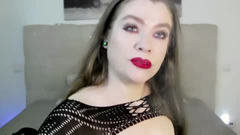 Snapshot of petersemily chatting on February 6, 12:04 pm Peters Emily online show from February 6, 12:04 pm