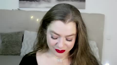 Snapshot of petersemily chatting on December 12, 1:17 pm Peters Emily online show from December 12, 1:17 pm
