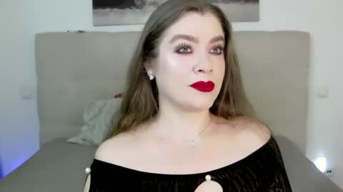 Snapshot of petersemily chatting on February 19, 2:34 pm Peters Emily online show from February 19, 2:34 pm