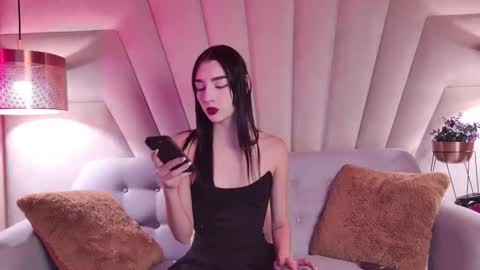 Alice   online show from October 19, 9:39 pm