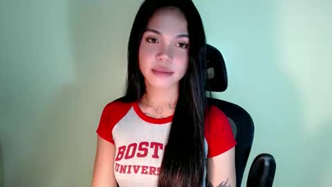 Snapshot of petite_angelx chatting on September 17, 11:52 am angel online show from September 17, 11:52 am