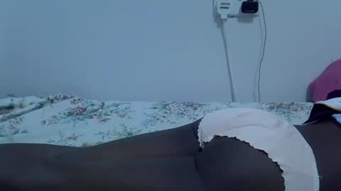 petite_charmz online show from September 16, 4:53 am