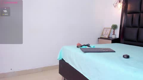Esther online show from January 18, 12:15 pm