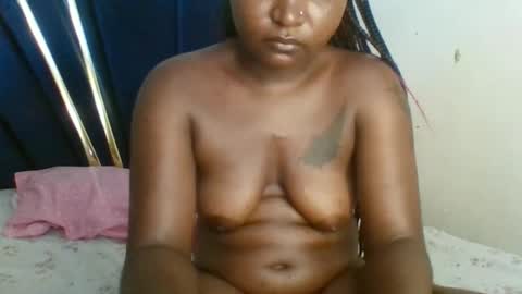 petite_shan online show from April 13, 9:21 am