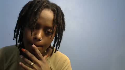 petite_star2 online show from February 3, 4:54 am