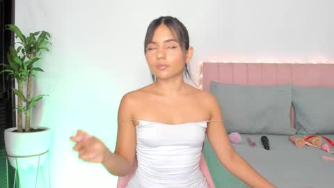 Danna  online show from February 25, 10:59 am