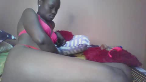 petiteecooky online show from February 5, 11:02 am