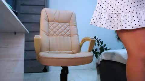 petitefleurx online show from October 22, 3:22 am