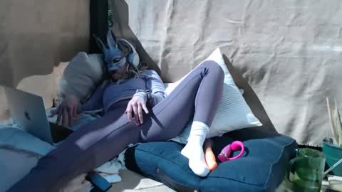 Snapshot of petitegirlypop chatting on October 4, 12:05 am petitegirlypop online show from October 4, 12:05 am