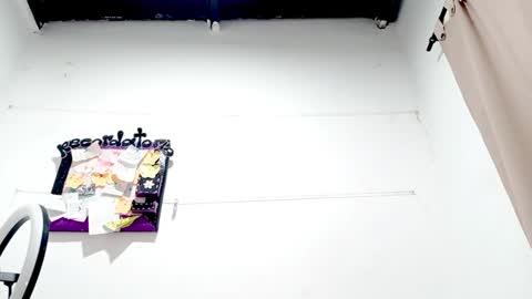 danna online show from September 19, 8:35 am