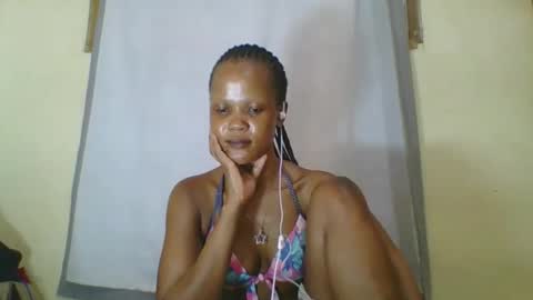 petitesmiley online show from September 16, 7:38 am