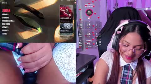 Snapshot of petitesofia_ chatting on March 11, 1:56 pm Sofia online show from March 11, 1:56 pm