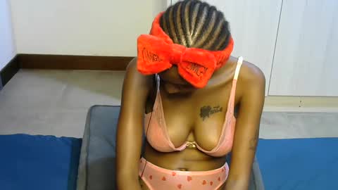 petitpearl online show from March 11, 6:41 pm