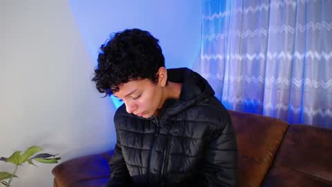 Peyton online show from December 4, 1:03 am