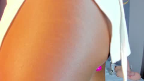 Snapshot of peytonrosse chatting on January 14, 9:20 pm Peyton Rosse online show from January 14, 9:20 pm