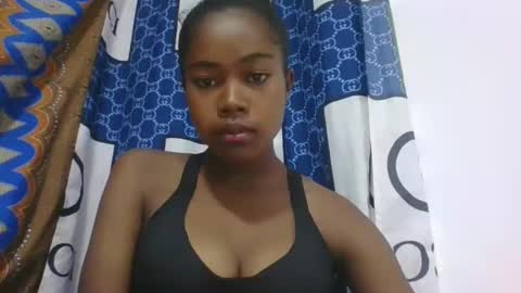 phania185885 online show from February 23, 10:15 am