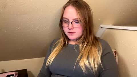 PhatAssBlond online show from January 31, 2:15 am