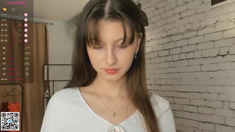 Emilia online show from February 9, 6:05 pm