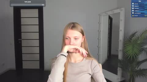 Snapshot of phoebepaw chatting on February 12, 12:12 pm Phoebe online show from February 12, 12:12 pm