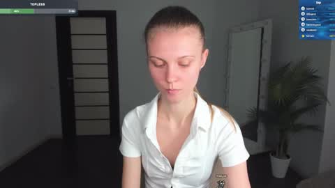 Snapshot of phoebepaw chatting on February 21, 1:33 pm Phoebe online show from February 21, 1:33 pm