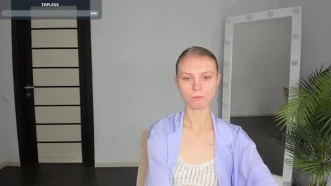 Snapshot of phoebepaw chatting on January 13, 11:19 am Phoebe online show from January 13, 11:19 am