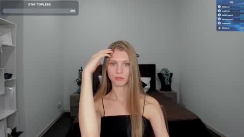 Snapshot of phoebepaw chatting on January 3, 2:08 pm Phoebe online show from January 3, 2:08 pm