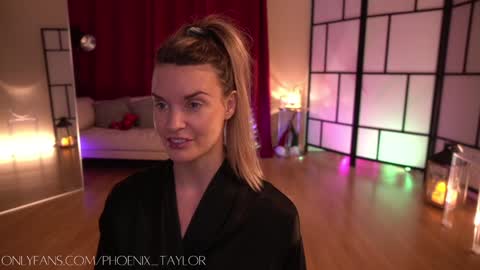 PHOENIX TAYLOR online show from December 7, 2:31 am
