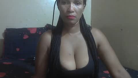 Snapshot of phoenixcandy chatting on January 30, 11:34 pm phoenixcandy online show from January 30, 11:34 pm