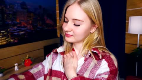 Hann G. Jones online show from December 4, 7:39 am