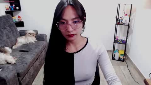 Pia  online show from October 25, 9:43 pm