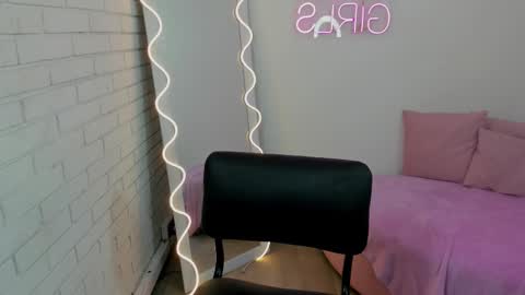 PIA online show from October 5, 3:11 am