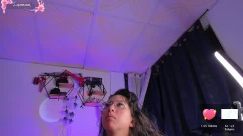 Snapshot of piafisher_ chatting on February 6, 10:36 am PIA FISHER online show from February 6, 10:36 am