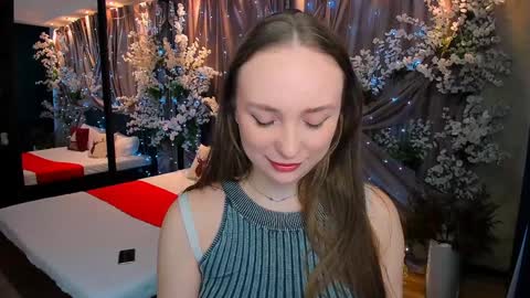 Emelie online show from December 17, 8:23 am