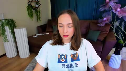 Emelie online show from October 15, 8:00 pm