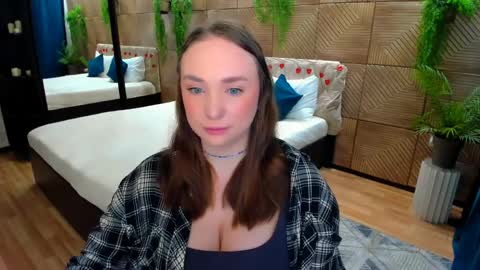 Emelie online show from April 8, 10:28 am